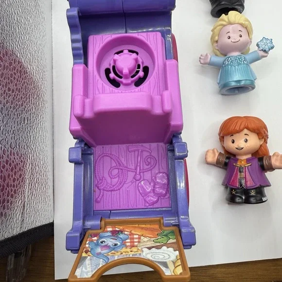 Fisher Price Little People Disney FROZEN Anna Elsa Kristoff & Sven Wagon Playset - Picture 15 of 16